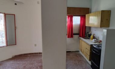 Departamento Tipo Casa en venta en Remedios de Escalada Este