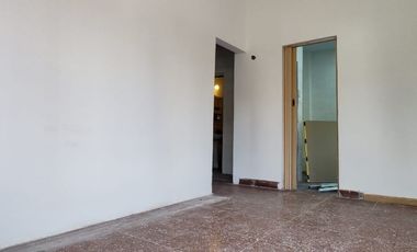Departamento Tipo Casa en venta en Remedios de Escalada Este