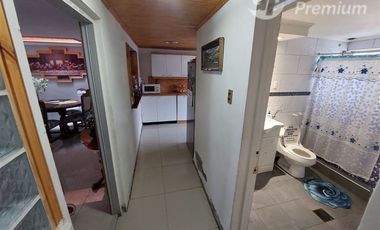 Casa de 2 pisos en venta de 4 dorm 2 baños en Calera