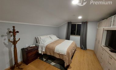 Casa de 2 pisos en venta de 4 dorm 2 baños en Calera