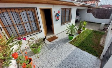 Casa de 2 pisos en venta de 4 dorm 2 baños en Calera