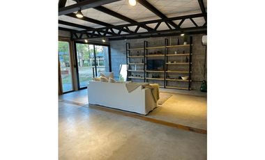 Excelente Casa en Barrio Deportivo 1- Costa Esmeralda.