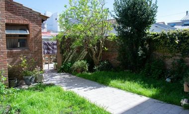 PROPIEDAD EN BLOCK. CASA + DEPARTAMENTO + LOCAL.