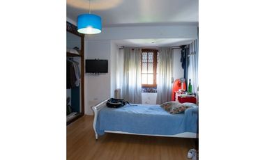 PROPIEDAD EN BLOCK. CASA + DEPARTAMENTO + LOCAL.