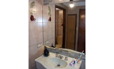 PROPIEDAD EN BLOCK. CASA + DEPARTAMENTO + LOCAL.