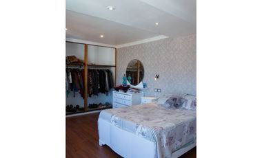 PROPIEDAD EN BLOCK. CASA + DEPARTAMENTO + LOCAL.