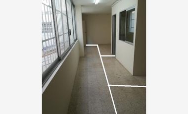 Oficina en 1er. piso de 354 m² en el centro de Veracruz. Cuenta con divisiones