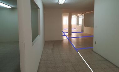 Oficina en 1er. piso de 354 m² en el centro de Veracruz. Cuenta con divisiones