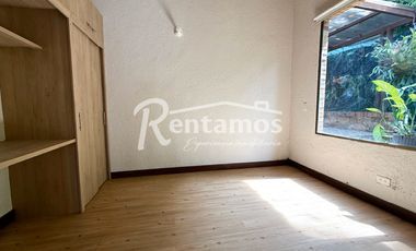 casa en arriendo en loma de las brujas. Cod A775810