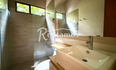 casa en arriendo en loma de las brujas. Cod A775810