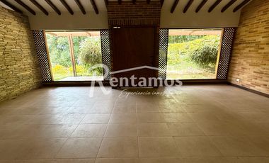 casa en arriendo en loma de las brujas. Cod A775810