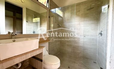 casa en arriendo en loma de las brujas. Cod A775810