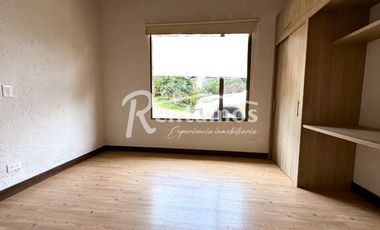 casa en arriendo en loma de las brujas. Cod A775810