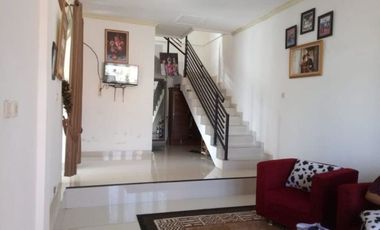 DIJUAL RUMAH 2 LANTAI DENGAN VIEW DANAU DI BALI