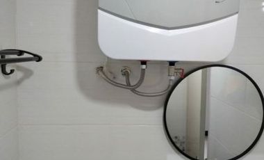 Apt. Amega Crown Hadap kolam renang/Utara, Furnish