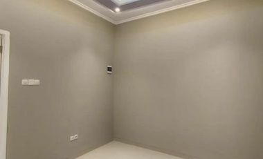 Rumah cantik Desaign Bikin Adem Ruangan Nyaman Lokasi Strategis Dekat RS Kariadi