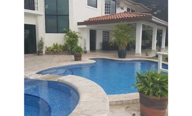 CASA DE PLAYA EN SAN CARLOS 600 M2 4 REC 5 BAÑOS 6 PARKING
