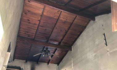 Casa a Refaccionar. Excelente Zona. OPORTUNIDAD