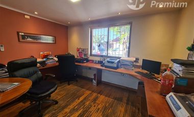 Casa en venta en La Cisterna uso habitacional u oficinas