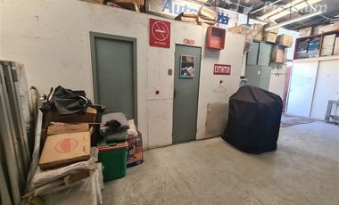 Casa en venta en La Cisterna uso habitacional u oficinas