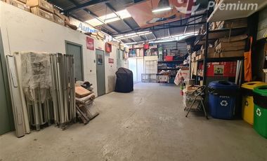 Casa en venta en La Cisterna uso habitacional u oficinas