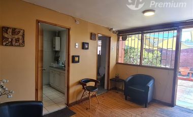 Casa en venta en La Cisterna uso habitacional u oficinas