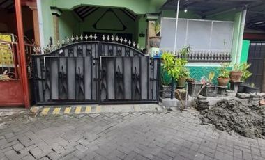 Dijual Rumah Lokasi di Perum Gunungsari Indah, Surabaya