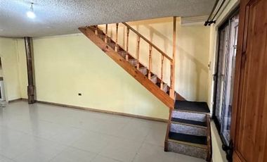 Casa en venta de 2 dorm. en Curicó