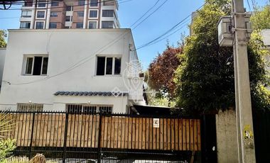 Hermosa y Amplia Propiedad en Providencia