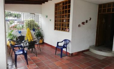 casa en venta en av. libertadores, playa hermosa. Cod V23221