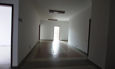 oficina en arriendo/venta en centro. Cod V6776