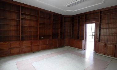 oficina en arriendo/venta en centro. Cod V6776