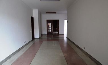 oficina en arriendo/venta en centro. Cod V6776