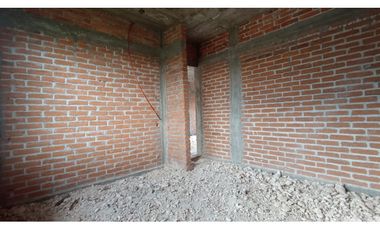 CASA LISTA PARA CONSTRUIR HASTA 3 PISOS EN NUEVA JERUSALÉN