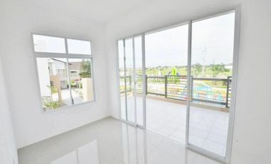 BRIANA SINGLE ATTACHED NEAR NAIA, MOA , TAGAYTAY 30MINS .Ready for Occupancy