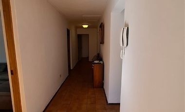 Casa sólida, 5 dorm. estar, 4 baños, terraza, patio, estac.