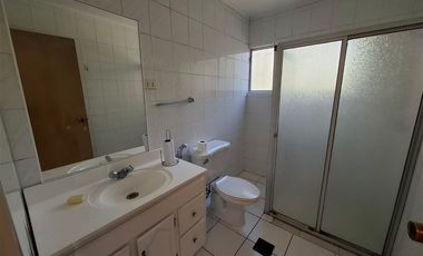 Casa sólida, 5 dorm. estar, 4 baños, terraza, patio, estac.