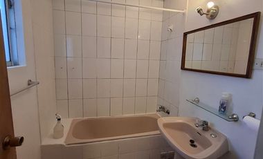 Casa sólida, 5 dorm. estar, 4 baños, terraza, patio, estac.