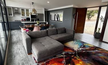 Casa en Venta en Parcela con casa en Cajón de Lebu, Limache