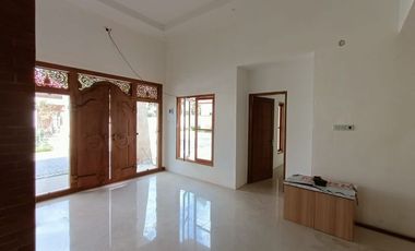 VILLA MEWAH DIJUAL DI MAGELANG DEKAT CANDI BOROBUDUR