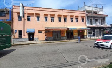 Venta de Edificio Comercial (Hotel) de 2 Niveles y 22 habitaciones en esquina de calle Malpica, Col. Centro, Coatzacoalcos, Ver.