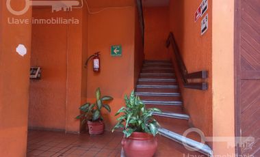 Venta de Edificio Comercial (Hotel) de 2 Niveles y 22 habitaciones en esquina de calle Malpica, Col. Centro, Coatzacoalcos, Ver.