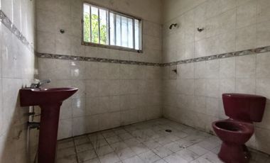 casa-local en venta en la playa. Cod V31412