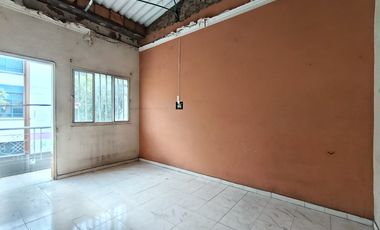 casa-local en venta en la playa. Cod V31412