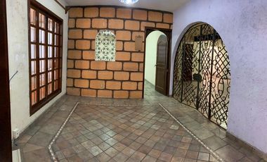 Casa en venta y Renta en Ampliación el Triunfo,  Av. cardiólogos 128, central de abastos