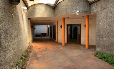 Casa en venta y Renta en Ampliación el Triunfo,  Av. cardiólogos 128, central de abastos