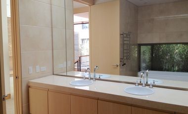 casa en arriendo en santa bárbara alta. Cod A8408319