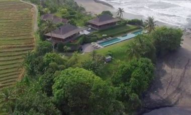 Villa Tepi Laut Selemadeg Tabanan