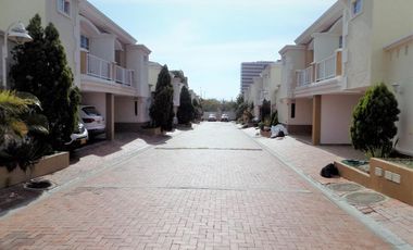 casa condominio en arriendo/venta en la castellana. Cod A91022