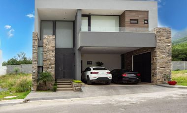 Casa en venta en Carretera Nacional, Privada Aires del Vergel en Monterrey